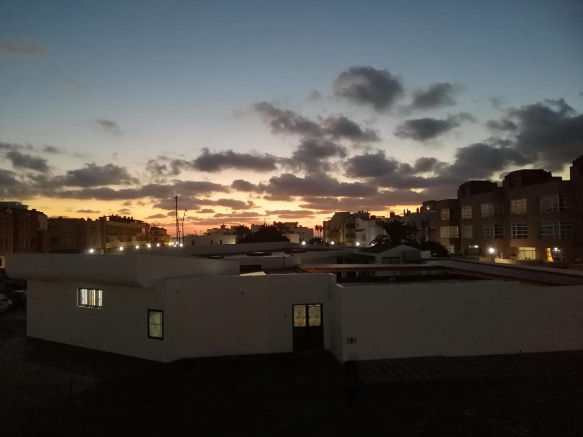 Modern Apartment With Sea Views In Corralejo Exterior photo